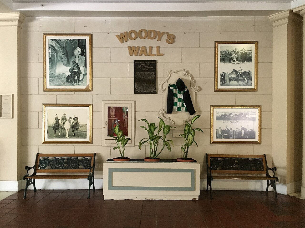Hialeah Park Race Track (28495592374)